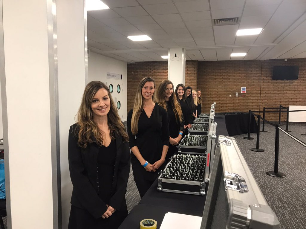 EventHosts's tweet photo. 'Oh we do like to be beside the seaside...'
Event Hosts corporate team are in Brighton @BrightonCentre #BrightonCentre #Brighton #Hostess #ConferenceStaff #Staffing #RegistrationTeam #EventProfs
https://t.co/NubtGi044U
#EventHosts https://t.co/eT1XvnHo4V