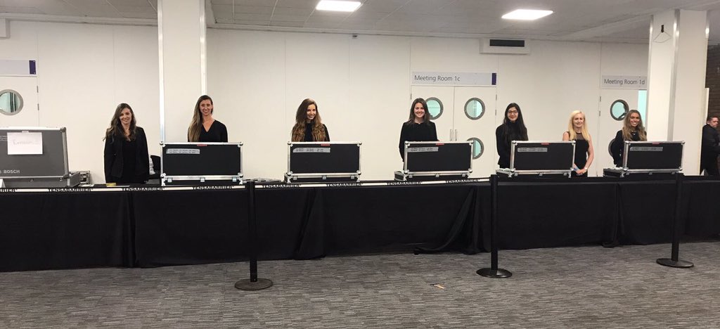 EventHosts's tweet photo. 'Oh we do like to be beside the seaside...'
Event Hosts corporate team are in Brighton @BrightonCentre #BrightonCentre #Brighton #Hostess #ConferenceStaff #Staffing #RegistrationTeam #EventProfs
https://t.co/NubtGi044U
#EventHosts https://t.co/eT1XvnHo4V