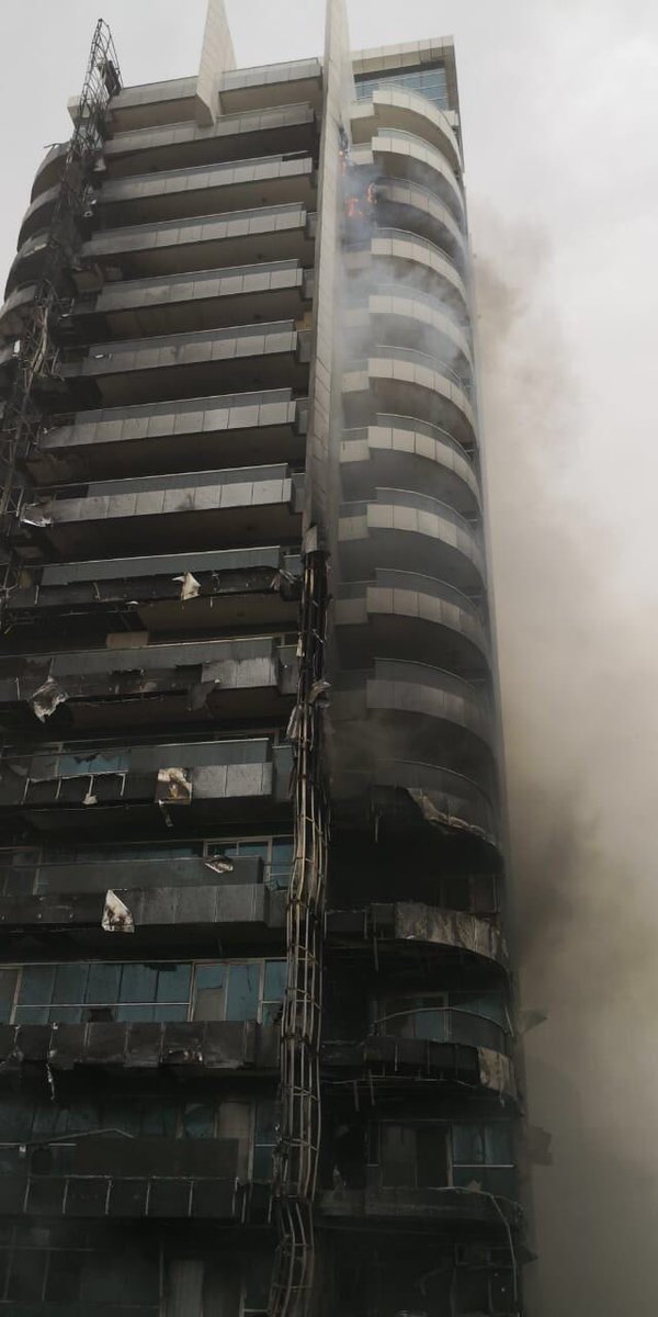 Sajwani's tweet photo. #Dubai Civil Defence @DCDDubai controls the fire that broke out in #ZenTower in the #DubaiMarina area amidst extremely windy and dusty weather conditions; the building was evacuated safely and no injuries were reported. @DXBMediaOffice https://t.co/YeDFC7r2nR