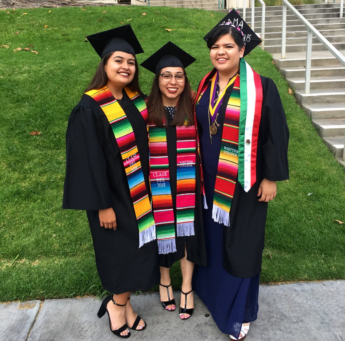 labonitachinita's tweet photo. Love my family. Thank you for the support #latingrad @WhittierCollege #grateful https://t.co/N1C0qgjFCP