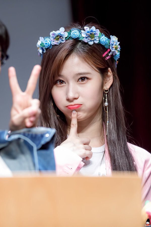 TWICE15463801's tweet photo. サナのセンイルまでの1229いいねいきたいです。むりかもしれませんがお願いします〜！
サナのセンイルほ本気で祝いたい！

#サナペン
#サナペンRT 
#onceと繋がりたい
#onceでいいねした人全員フォロー 
#ONCEでRTした人全員フォロー https://t.co/GQsicjktoD