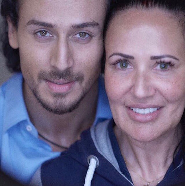 iTIGERSHROFF's tweet photo. Hope i come back to you every lifetime mother. So lucky to have you @AyeshaShroff! #likeanyotherday ❤ Happy #MothersDay https://t.co/KV7anHFCPf