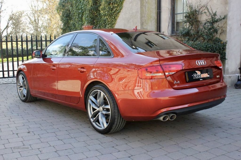 FleetwiseLtd's tweet photo. Make a statement in this unique volcano Red Audi A4 ππ©
2014 - 2.0TDI Tecknik
53k Miles with FSH
Black Edition Styling, privacy glass
New 19β Alloys optional Β£695
Β£12650
HP & PCP packages tailored to your budget!
#Audi #tecknik π©π https://t.co/Trn1jngRZh