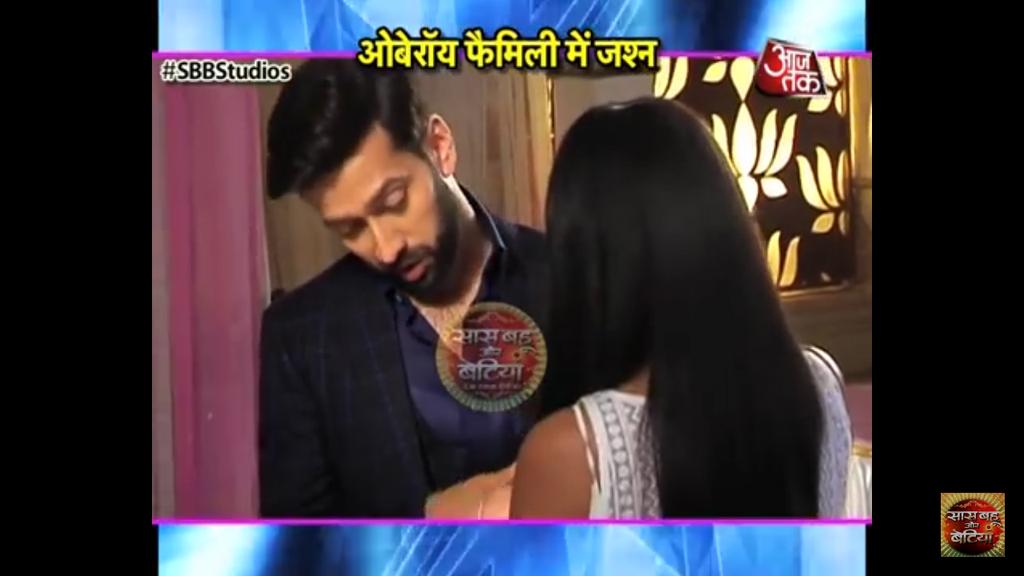 NitzwhoNitzwhy's tweet photo. #Ishqbaaaz  why were these scenes not shown of shivaay fixing anika's bracelet? https://t.co/UPlMHn3NQc