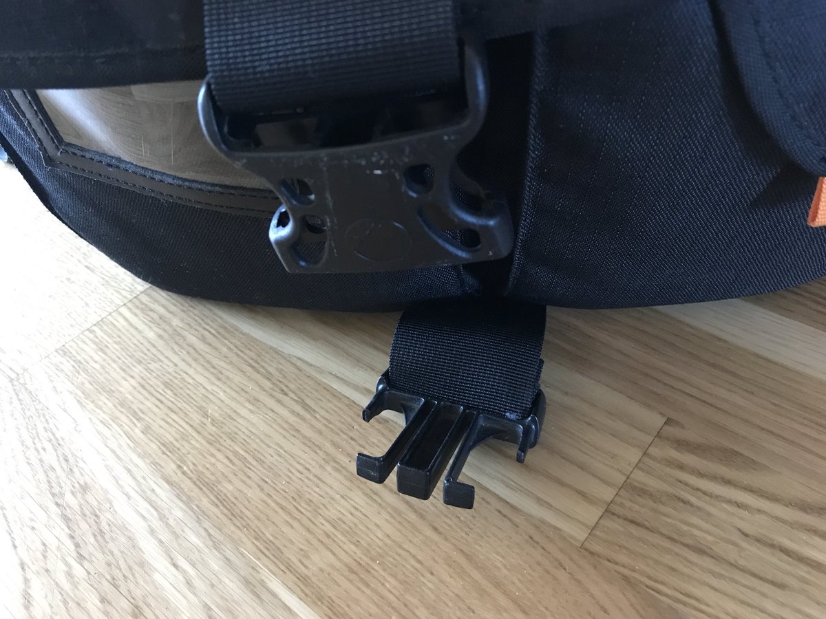 PaleSkinnySwede's tweet image. Dear @Lowepro, is this possible to fix? It’s an and trusty Stealth Reporter D550 AW and it can’t be closed since the plastic locking mechanism have degraded. I’ve had the bag for 10 years and still love it 😊 #photobag