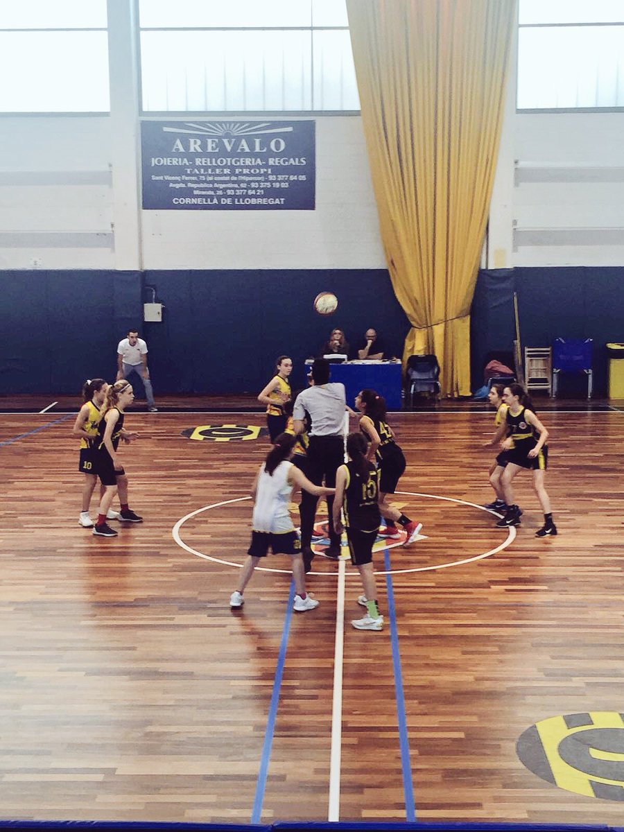ASRBasketAlmeda's tweet photo. 🏀 #IF3ALM 61 - @basquetmanlleu 59

#adnAlmeda #jornadaAlmeda #basketAutèntic https://t.co/Grl8QYsnXQ
