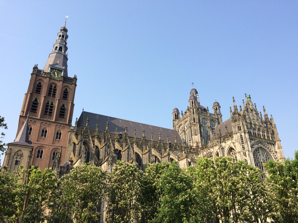 Viajando_blog's tweet photo. ¡Imposible resumir en 4 fotos lo que ha sido este viaje por #Holanda! Solo es una muestra de la gran variedad de escenarios que te puedes encontrar...
Hoy nos despedimos de este bonito país después de un recorrido en coche con @AutoEurope_ES y @visita_Holanda ❤️
#VIS_Holanda https://t.co/1J6ruakeNz