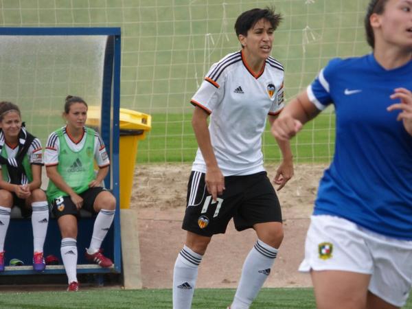 JMoragon9's tweet photo. Hoy se retirará de los terrenos de juego SARA MONFORTE MESTRE.

⏩ 3 temporadas
▶ 77 partidos jugados
⚽ 12 goles

Quien nunca la haya visto jugar, hoy será su última oportunidad.

¡Gracias por tu fútbol @Monforte11! https://t.co/dqDdQBgbTt