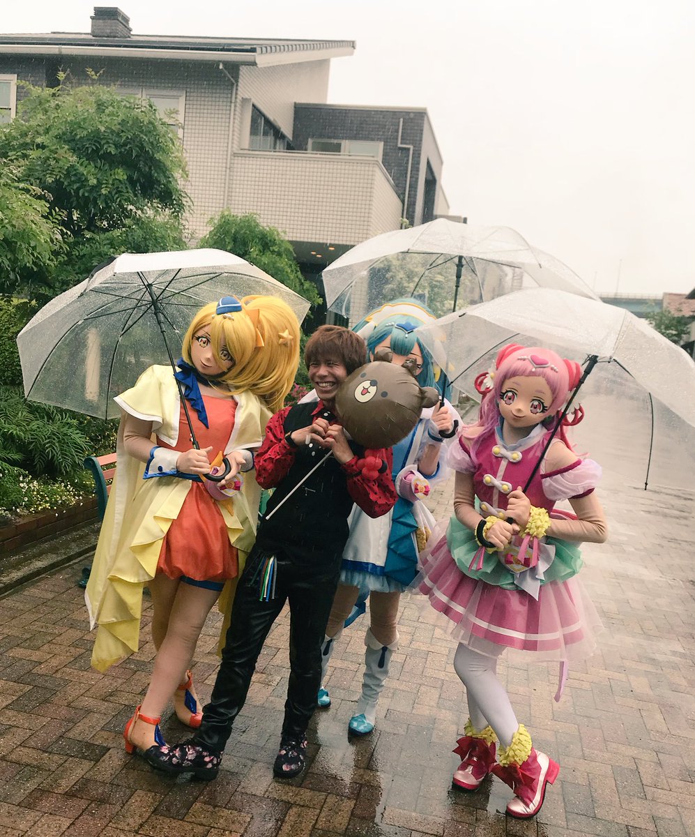 Kazuma☺︎パフォーマー On Twitter: "Abcハウジング 関西電力イベント 雨でしたけど盛況で終了♫ 今日の一コマ♫ 帰る間際に  子供のような大人がお願いして笑 撮ってくれた はぐっとプリキュアの神対応(((O(*ﾟ▽ﾟ*)O)))♡  Https://T.co/L6Yubr2Jc5" / Twitter