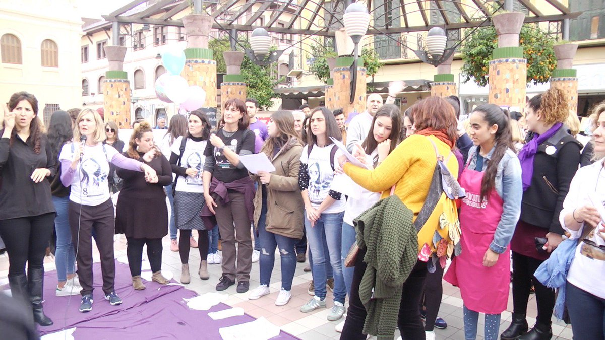 25NMelilla's tweet photo. Plataforma formada en 2016, en Melilla. Somos un grupo feminista, de distintos partidos políticos, organizaciones, asociaciones y personas a título particular, cuyo objetivo es favorecer la Igualdad Real entre Mujeres y Hombres y acabar con la violencia de género. https://t.co/g8fYhqcmdz