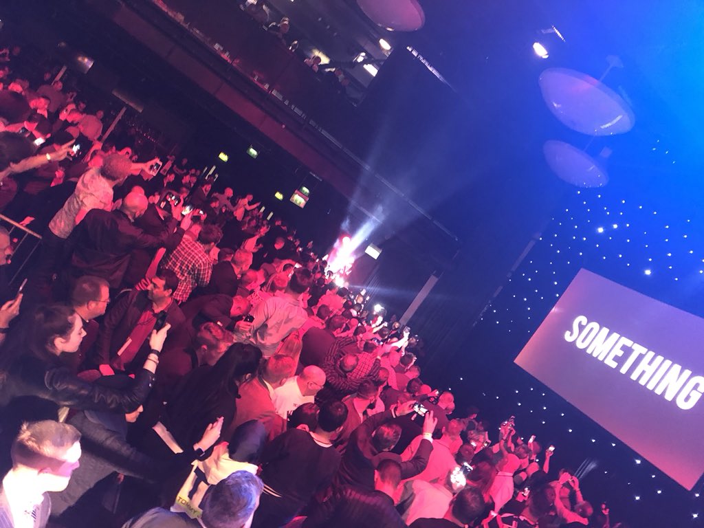 PaulBoothMC's tweet photo. View from the ring as @hughiefury makes his ringwalk for the main event @HennessySports #SextonFury https://t.co/raB0PAxtnD