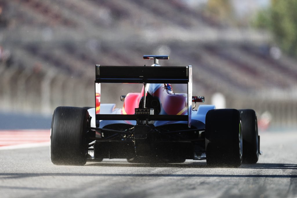 CamposRacing's tweet photo. #GP3 | That’s all! Not the results that we were expecting... @simo_laaksonen scores a point at P8, @leo_pulcini &amp; @diegomenchaca_ had to went back to the pitlane due to a crash and a technical issue and end the #SprintRace P9 &amp; P12.
Since now looking forward to the next one! https://t.co/P20O0ItoVJ