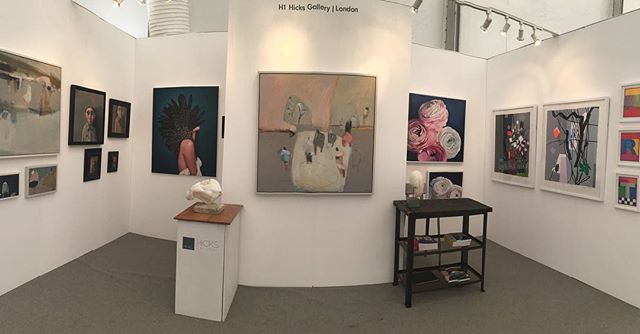 HicksGallery's tweet photo. Last day of the @AAFLondon on #hampsteadheath today - we have a beautiful selection of work from our fantastic artists! Find us on stand H1 - 11am-6pm...
#amyjudd #carolineyates #bobbierusson #jacobcrivello #angelaedwards #peterblake #brucemclean #amycarter https://t.co/PON14gMSwy