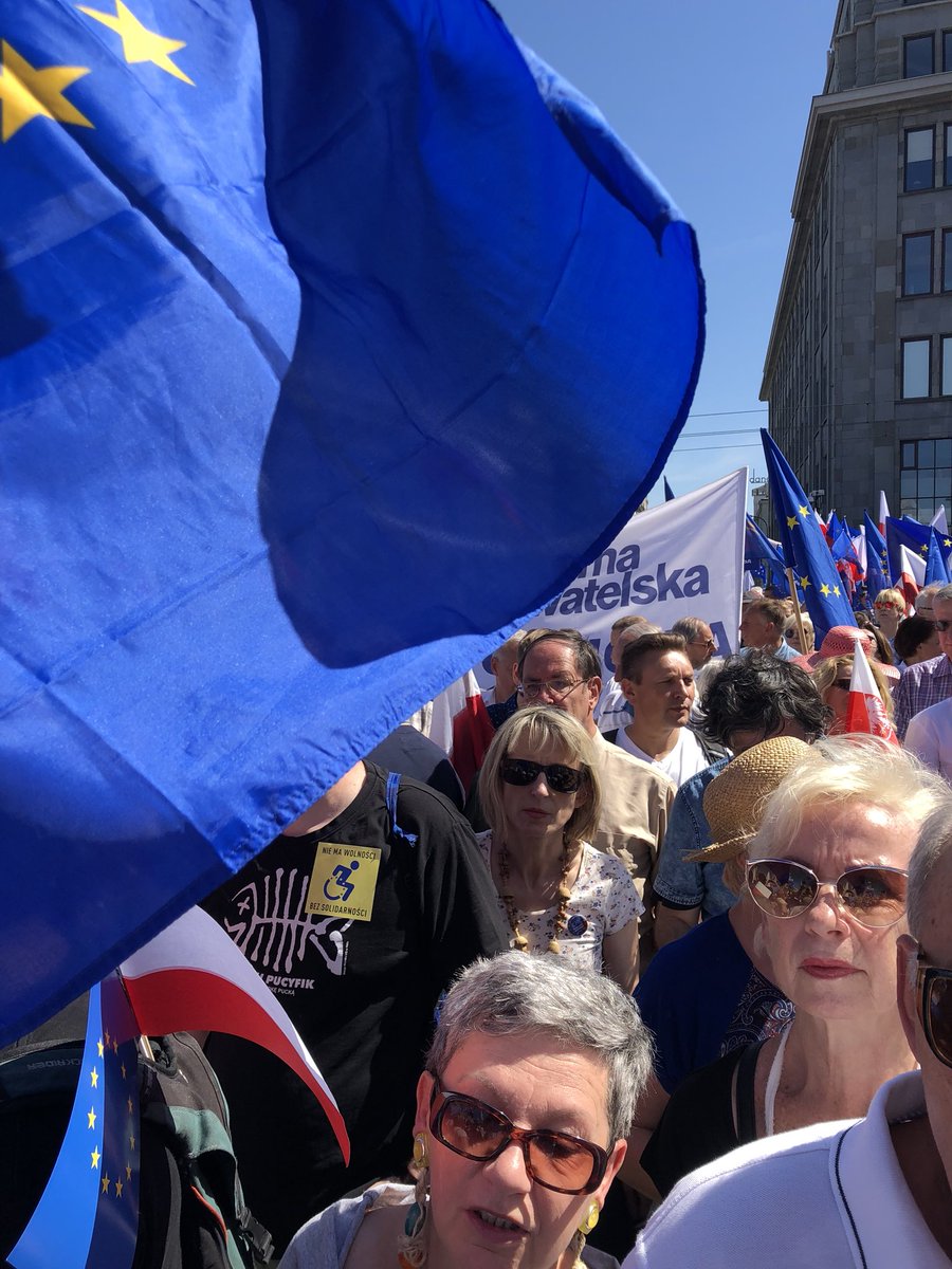 KOD_Czewa's tweet photo. #MarszWolności #12maja2018 #protest #MarszEuropejski #KOD #grupalokalnaCzęstochowa https://t.co/pgOYvMA9pe