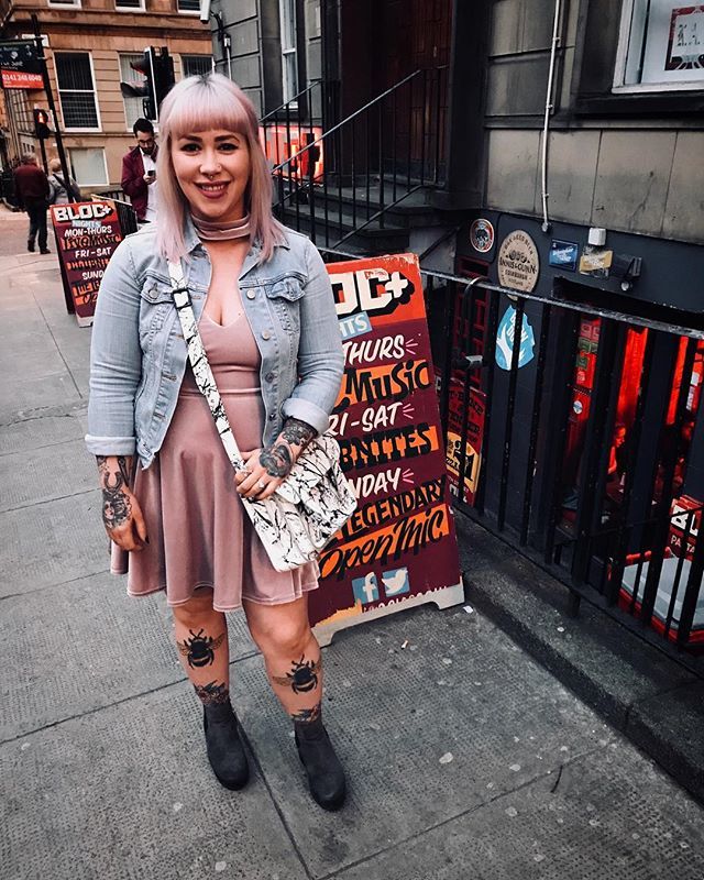 hellorogue's tweet photo. Yer wee maw out and about last night. Scran and some gin with @melanieailsahinson at Bloc, then I went home for 9 hours sleep and it was just glorious πππ» #glasgow #barbloc #saturdaynight https://t.co/fsQZeulisg https://t.co/CSbRg9xJXO