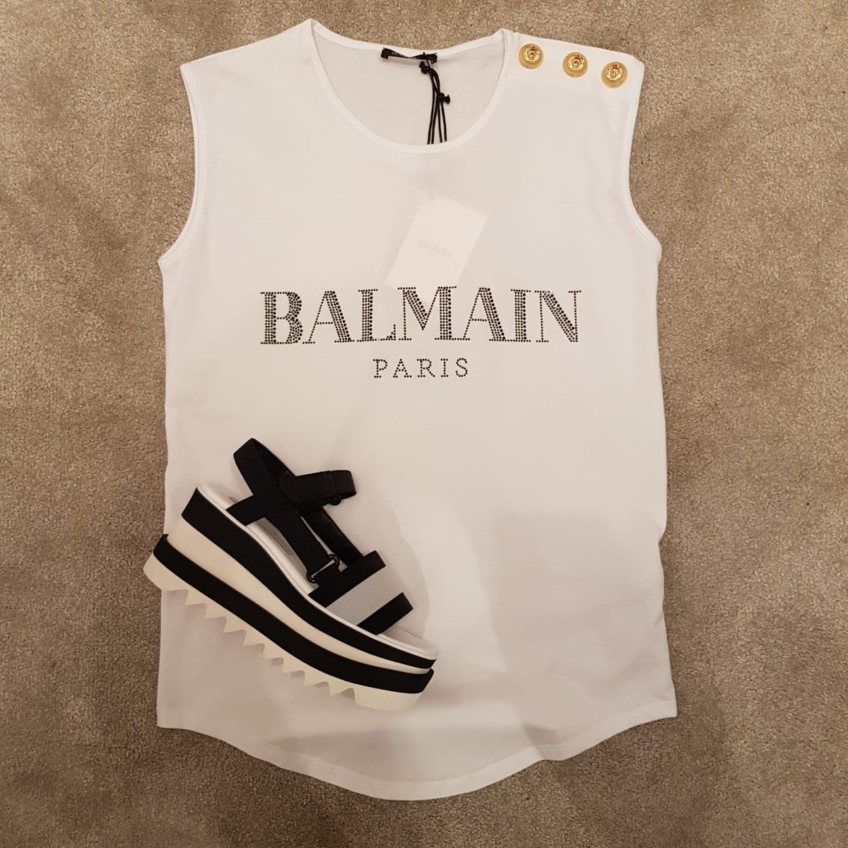 ConcreteStudio_'s tweet image. One for the girls... Weekend Essentials--&amp;gt; SHOP IN STORE and on our website at designerboutique.co.uk/collections/de… // open until 4pm today (Sunday) // #liverpool #summer #weekendessentials #nightsout #theweekend