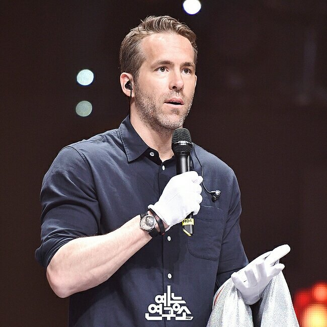 What The Kpop tweet media