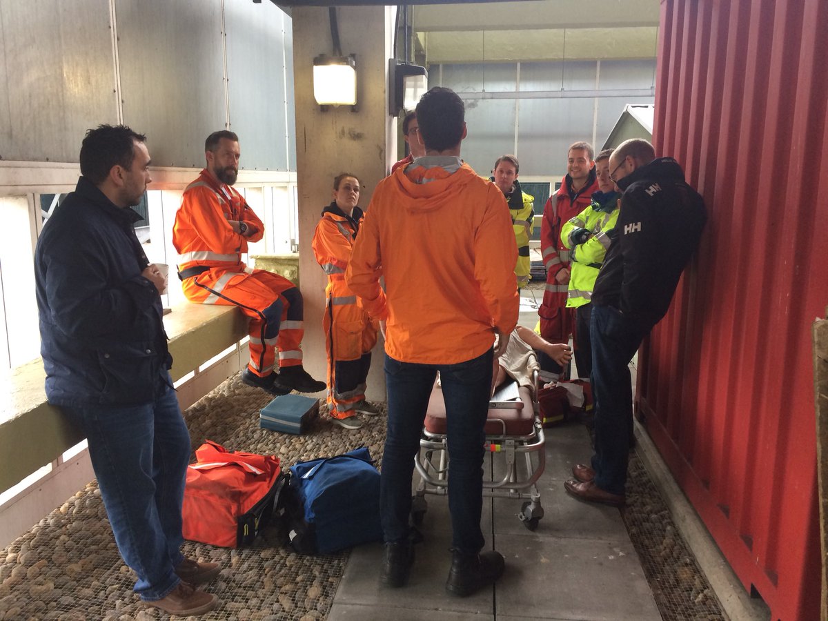 Day 1 of the #PHCC ended yesterday with some slow time, real scenarios to bring our candidates into their own. This will allow us to jump right back into it on Day 2! Topics include: difficult and failed intubations, pre-hosp anaesthesia and packaging injured patients. #PHEM