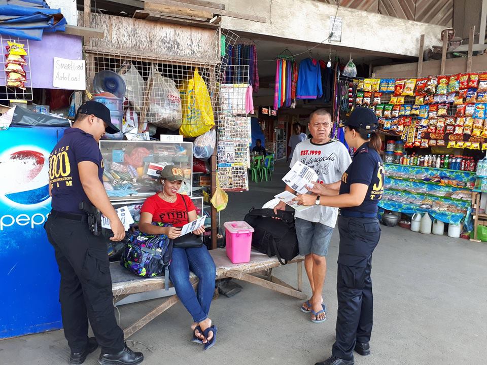 rclo_13's tweet photo. 05-13-2018 PCI SEDORO and PO2 PALTEP gives IEC re BSKE 2018 to passengers at Butuan City Bus Terminal @CrimeLaboratory https://t.co/5jyVMaN9Zp