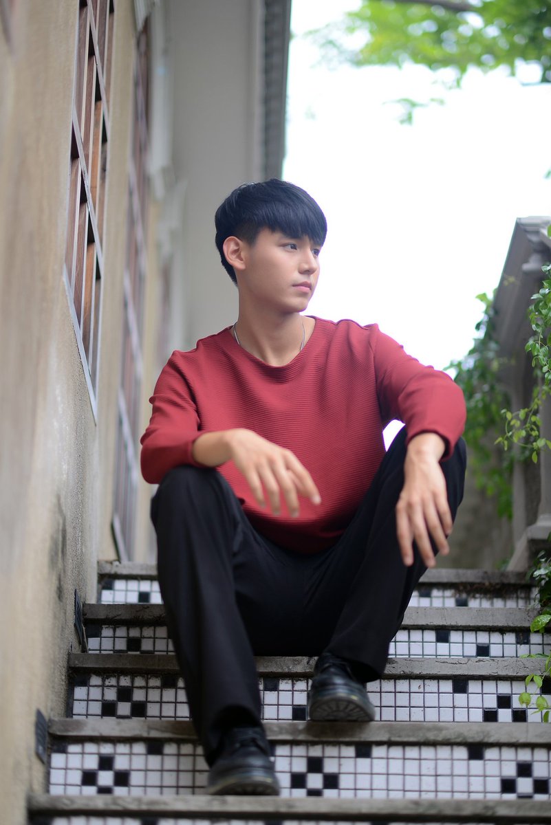 ที่ผมใส่เสื้อแดงไม่ได้แปลว่าผมจะแรง
<a href="/jaestsx/">pphachhh</a> #phacharajaaa
#beautyboytheseries