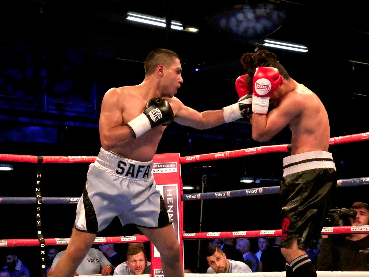 aneelahmad's tweet photo. WINNING GREAT WIN @YusufSafa94 🔥🥊 
@HennessySports on the #undercard of the @hughiefury #sextonfury fight this weekend in bolton. @HennessySports #channel5 @Channel5Sport #BOLTON @peterfury #furysexton #sextonfury #channel5 https://t.co/2cB1cyWiNC