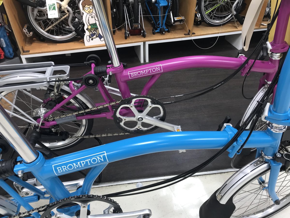 東急ハンズ渋谷店 酷使したブロンプトン試乗車 アヲスケ にも施工しました こちらは 自転車ガラスコーティング です 因みに奥の自転車は新車 マット塗装もokです ワイヤーでフレームが擦れるブロンプトン ガラスの皮膜でガードです ハンズ