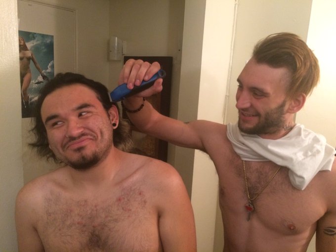 Will @XJesseXPratherX Cut @daniels_tyler13 hair. !!!
Click here to watch now ??https://t.co/zARQK7xJ3l