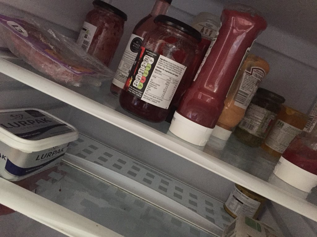 weGotGary2015's tweet photo. Uh oh @TSB @TSB_News @PaulPester the kids have just uttered the words I’ve been dreading ‘what’s for lunch?’ Erm ..... answers on a postcard with what I can make with the contents of my fridge, a handful of cornflakes and a tin of tomatoes #tsbfail Jam sandwich without bread? https://t.co/Swo1Y4ZvT2