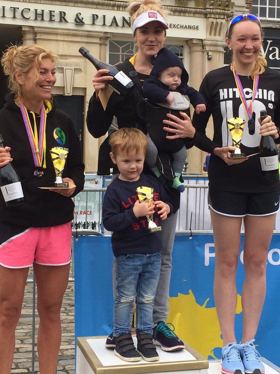 nataliebarnard1's tweet photo. She only went and bloody won it ! π₯πββοΈπ
NOT flat at all!! But just dipped sub 40 minutes #postbaby #mumruns #postpartum #10km #sub40 https://t.co/SSZZWZnmtB