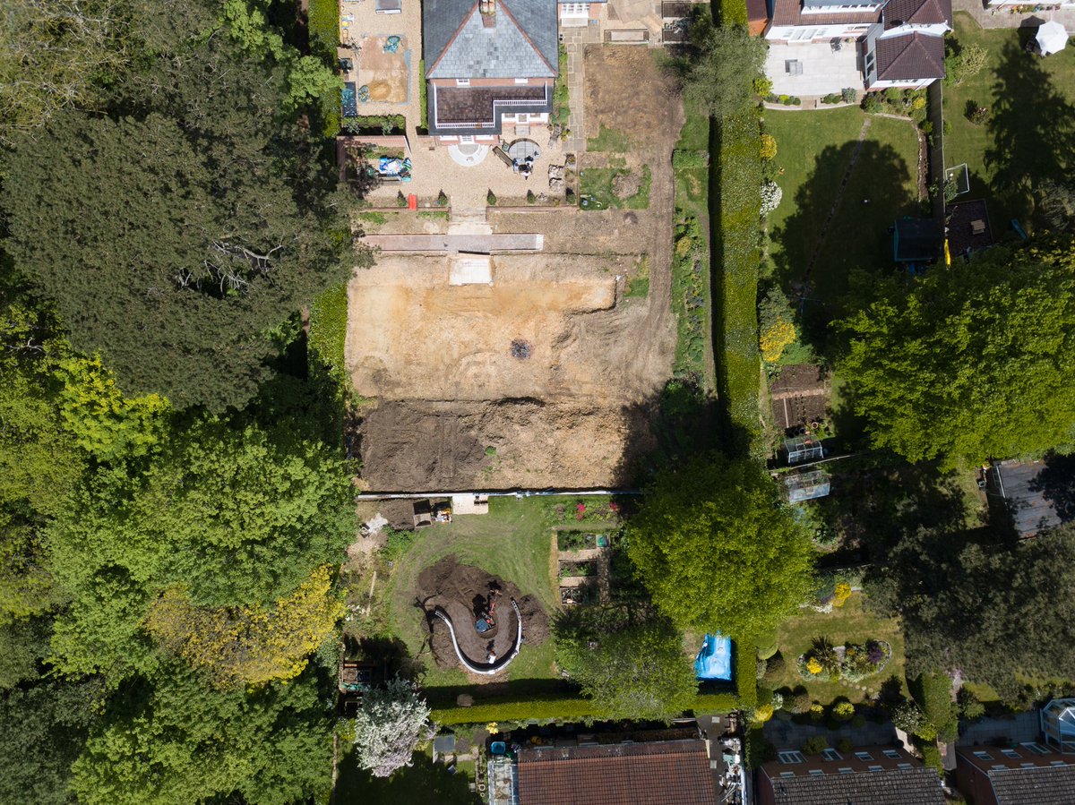 crgroundwork's tweet photo. Ricky’s taken some really great drone images of the Romsey garden project. You can see the pond, lawn area, paths and steps under construction and the fantastic greenhouse supplied by #alitex #colinrogersgroundwork #avizestructuralengineering #tealsgardeningservices https://t.co/vrMUzypQGu