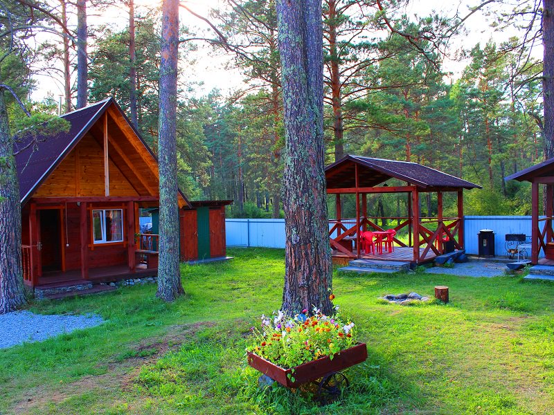 усадьба уютная горный алтай. уют на базе отдыха. турбаза уют. база уют горный алтай чепош. турбаза уют.