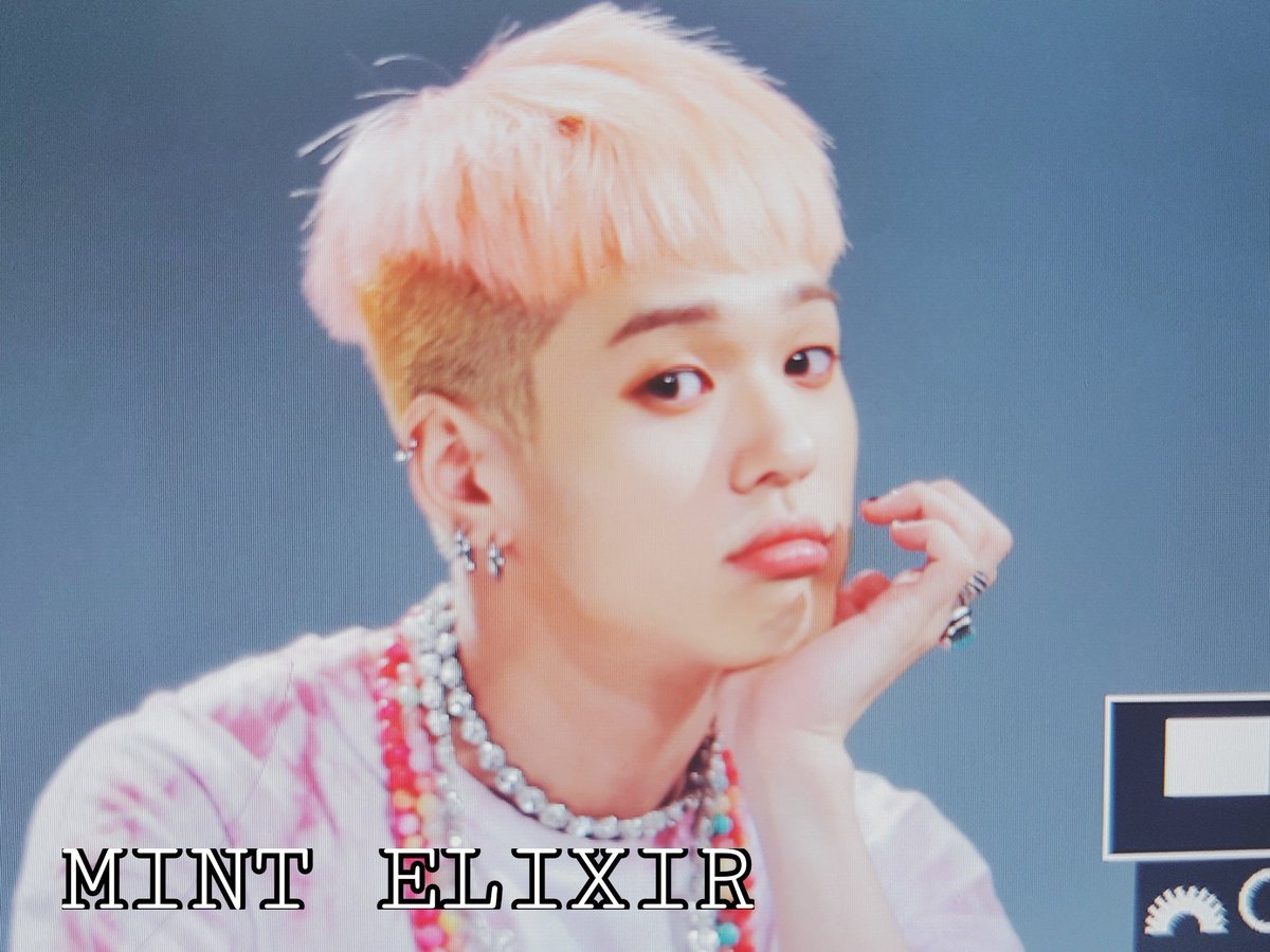 MINT_ELIXIR_528's tweet photo. [preview]180513 팬사인회
#IMFACT #임팩트 #UNGJAE #웅재 #빛나 #웅재사랑해
@imfact_twt https://t.co/NcXJkHPHNN