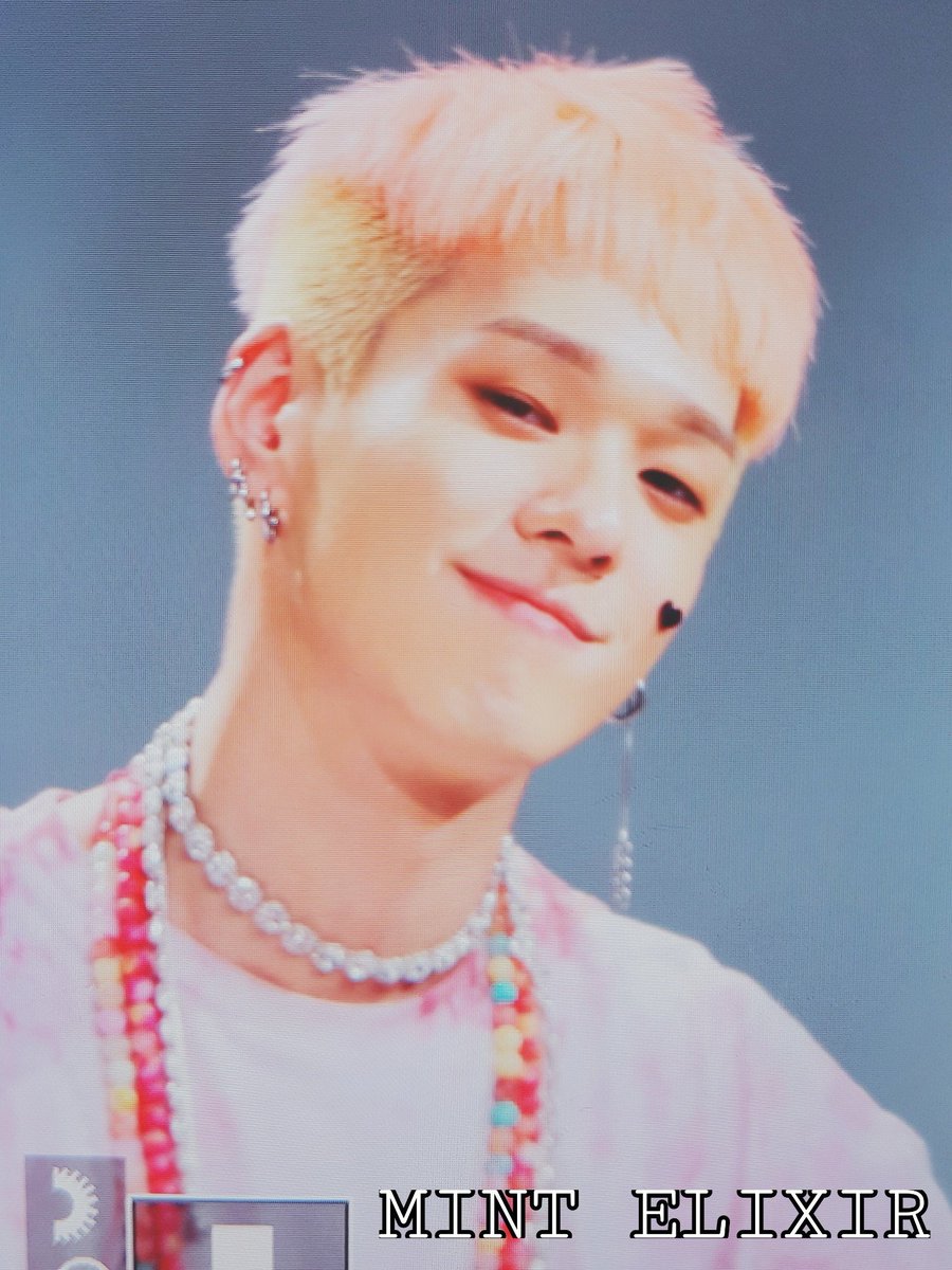 MINT_ELIXIR_528's tweet photo. [preview]180513 팬사인회
#IMFACT #임팩트 #UNGJAE #웅재 #빛나 #웅재사랑해
@imfact_twt https://t.co/n7QXLwEB33
