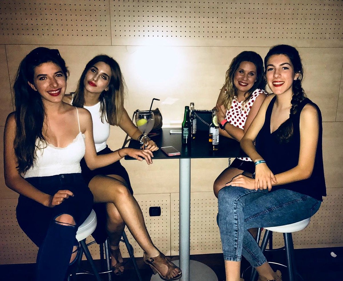 NoeliaGClemente's tweet photo. 🚺🚺🚺🚺 https://t.co/UCAs9rwCNl