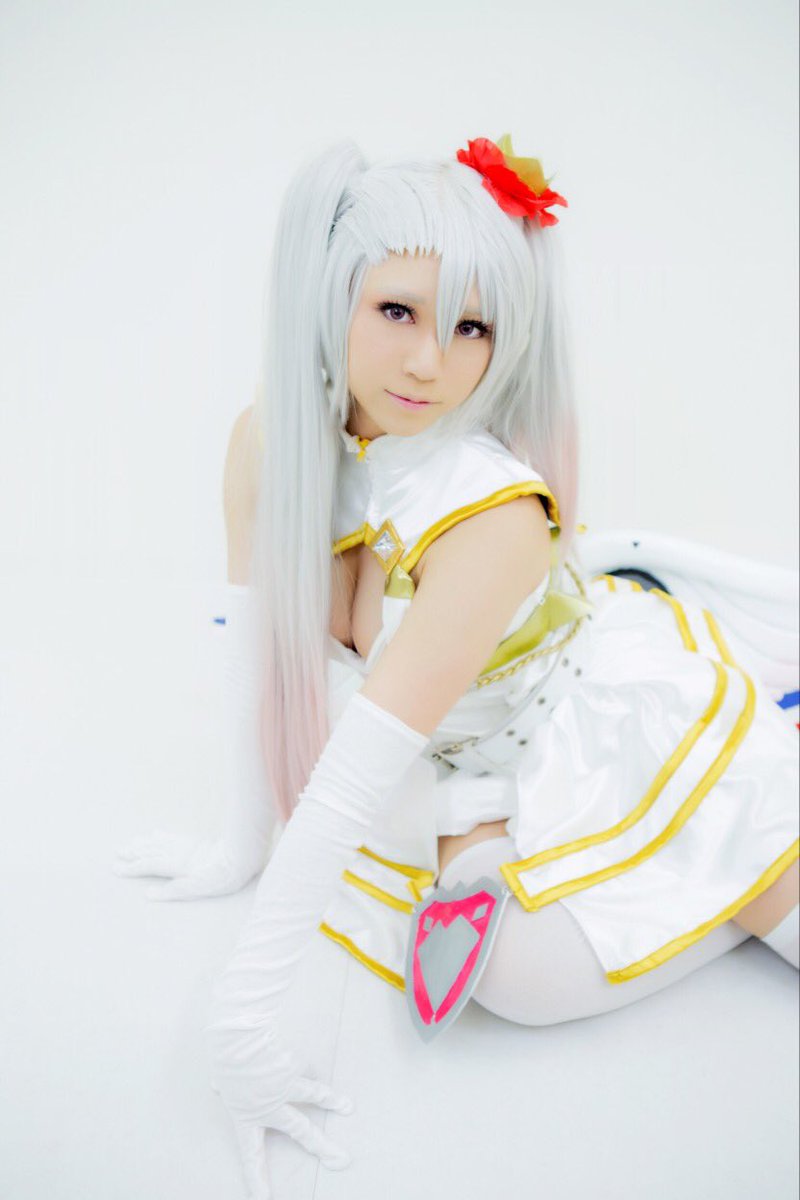 asagi_kanato's tweet photo. TAKAさんからもらったお写真も載せるぞ〜💪ホココスまでに羽を調整せねば！！
ちなみにもうすぐカリギュラOD発売だからよろしく！！！！ https://t.co/iN6DrrZ1As