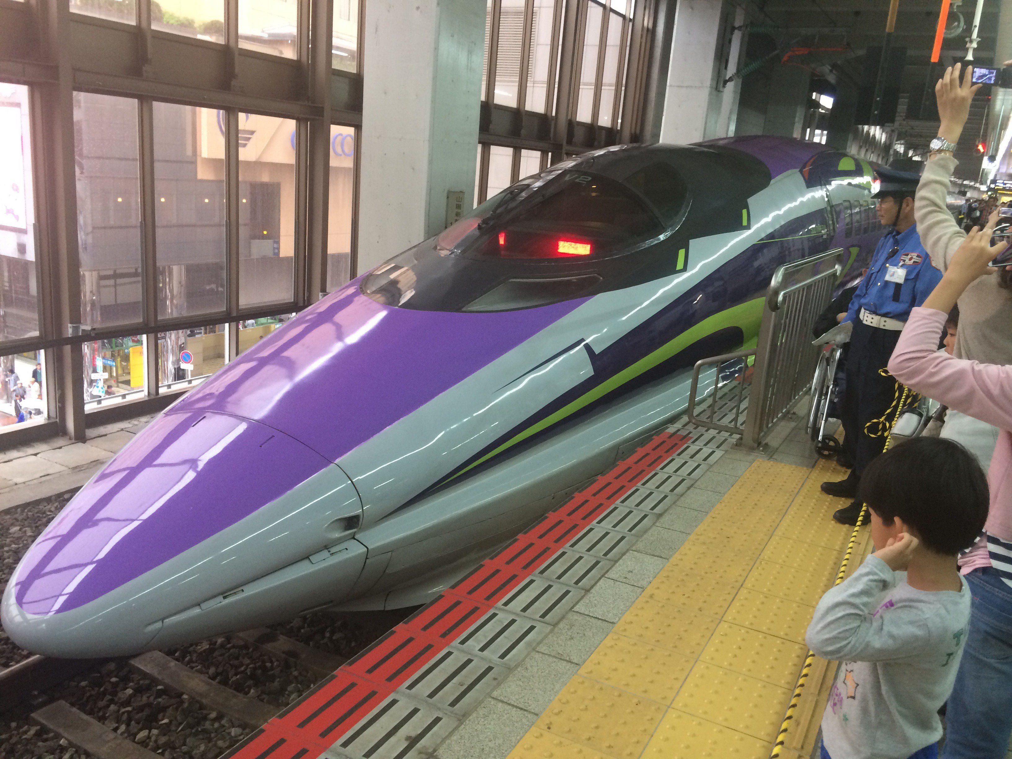 エヴァ新幹線 Evangelion Shinkansen bullet train『500 TYPE EVA-02』 is