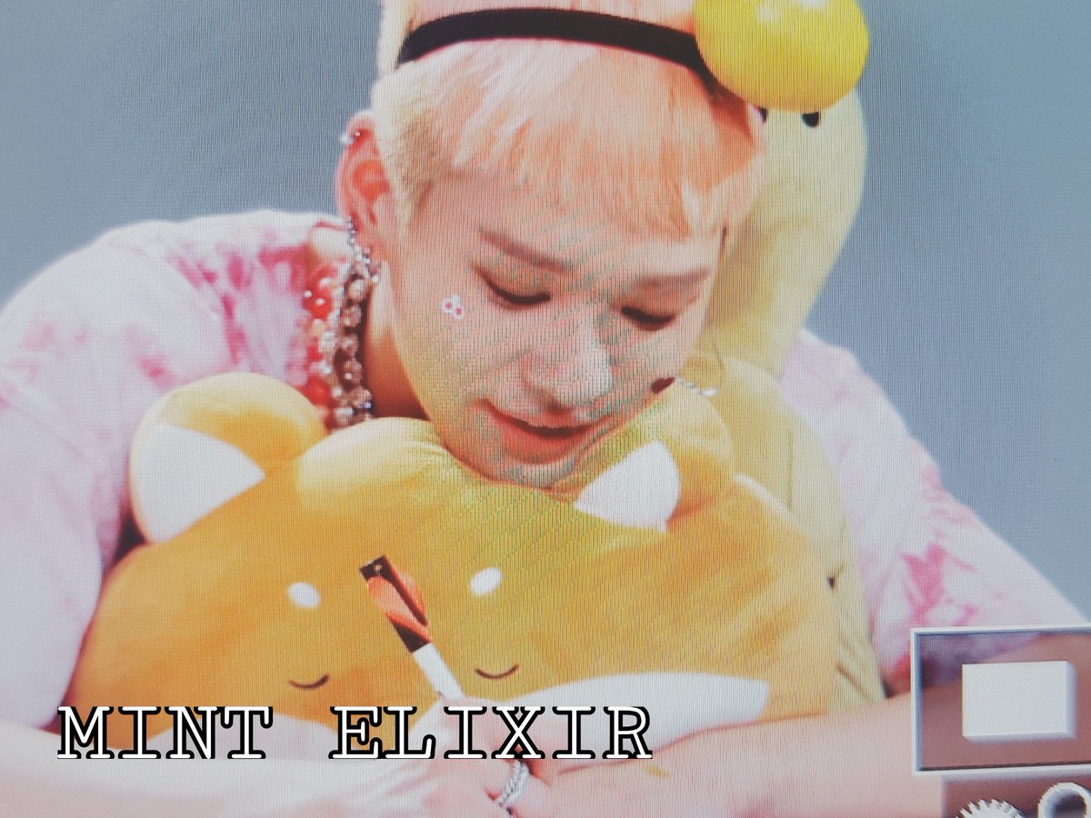 MINT_ELIXIR_528's tweet photo. [preview]180513 팬사인회
ㅇ<-<........
#IMFACT #임팩트 #UNGJAE #웅재 #빛나 #웅재사랑해
@imfact_twt https://t.co/klDt4zddPR