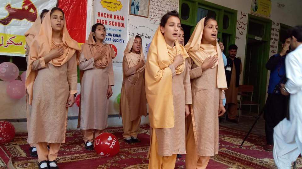 s_aeedh's tweet photo. Welcome song and skits by cute children at #CharityShowBaachaKhanSchoolSwat.

#SupportQualityEducation
#SupportBaachaKhanSchools https://t.co/AT3mUPWN8K