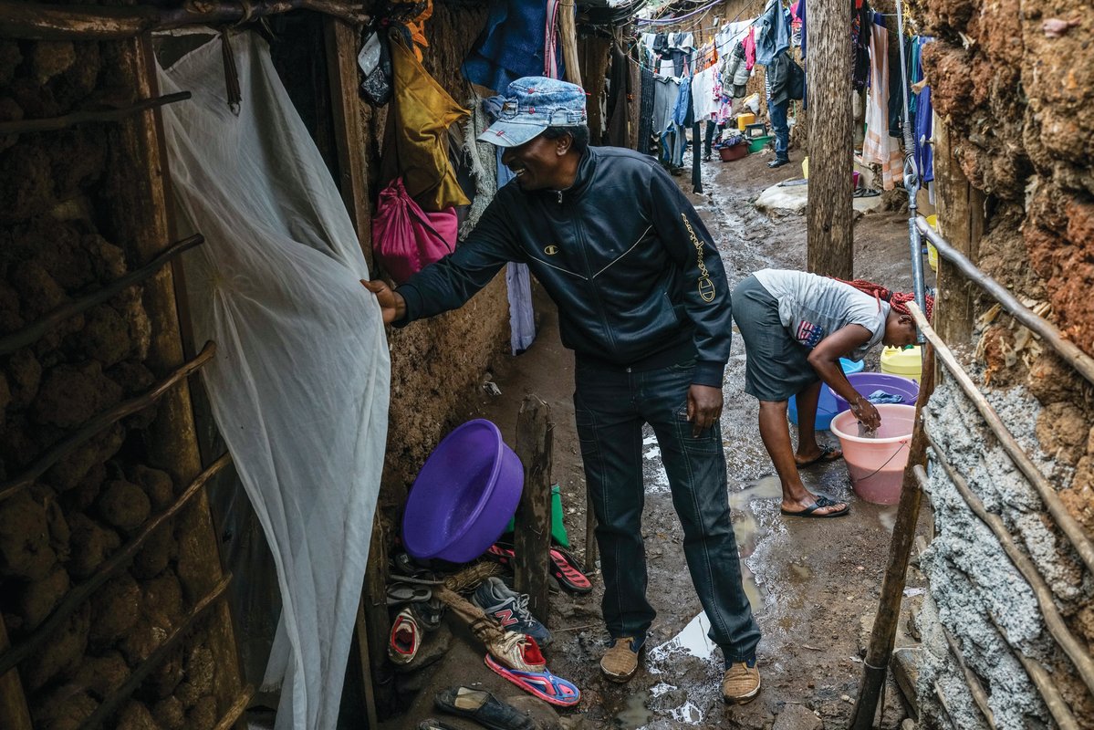 Q - What is a #tuberculosis “missing case”? A – Missing cases are people living with #TB who aren't diagnosed, treated, or counted. Community workers like Reuben in #Kenya <a href="/Amref_Kenya/">Amref Health Africa in Kenya</a> are helping find missing cases to bring them lifesaving treatment. theglobalfund.org/en/tuberculosi…