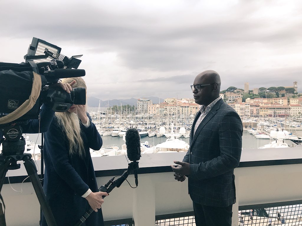 AmbVWD's tweet photo. ´Si vous êtes un décideur et que vous avez la possibilité de recruiter une femme, faites-le! La diversité est toujours enrichissant - c’est la clé du success!’ - selon #CameronBailey @cameron_tiff #Metoomovement #Cannes2018 #Taketwo @AnnaSerner @MarleneSchiappa @HudonIsabelle https://t.co/apDsldLBi6