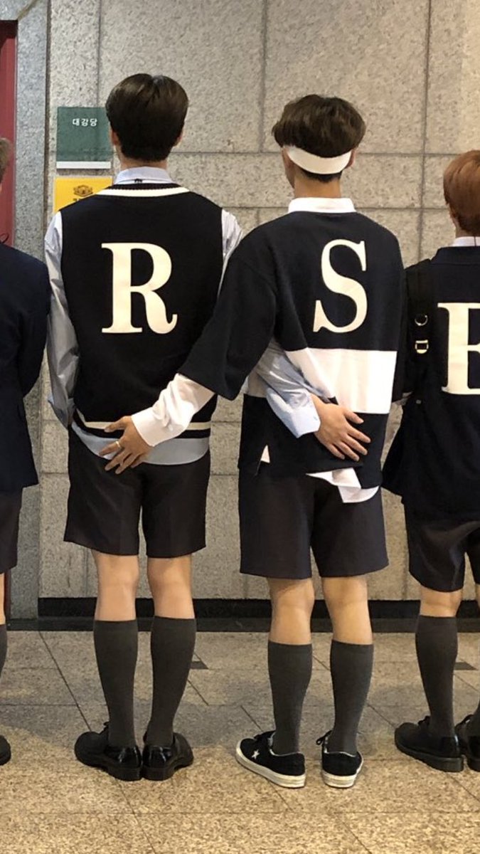 cursedpentagon's tweet photo. Don't you wish your girlfriend was a freak like me, uh, don't cha https://t.co/1VM8ztds7N