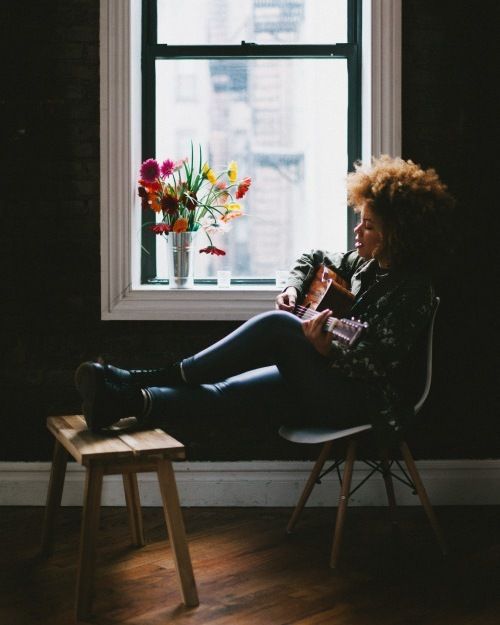 sofarsounds's tweet photo. Are you an up-and-coming artist who would like to present some songs in a stripped-back setup to an attentive audience in one of our 400+ Sofar cities worldwide? Then get in touch now: https://t.co/e7DpMClEO7 

📸: Ryan Song https://t.co/i0PB38REzY