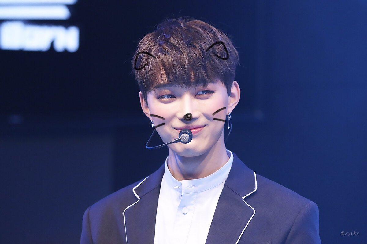 KimJaehanPH's tweet photo. [HD] 180509 Spectrum debut showcase.

📸JAEHANDUNGYI

#김재한 #KimJaehan #WYNN #SPECTRUM #스펙트럼 #KJPH https://t.co/BS49jFanBc