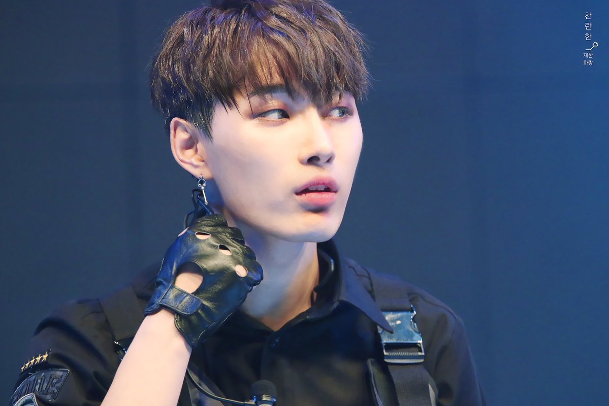 KimJaehanPH's tweet photo. [HD] 180509 Spectrum debut showcase.

📸Radiant_95z

#김재한 #KimJaehan #WYNN #SPECTRUM #스펙트럼 #KJPH https://t.co/W9FXC85BTE