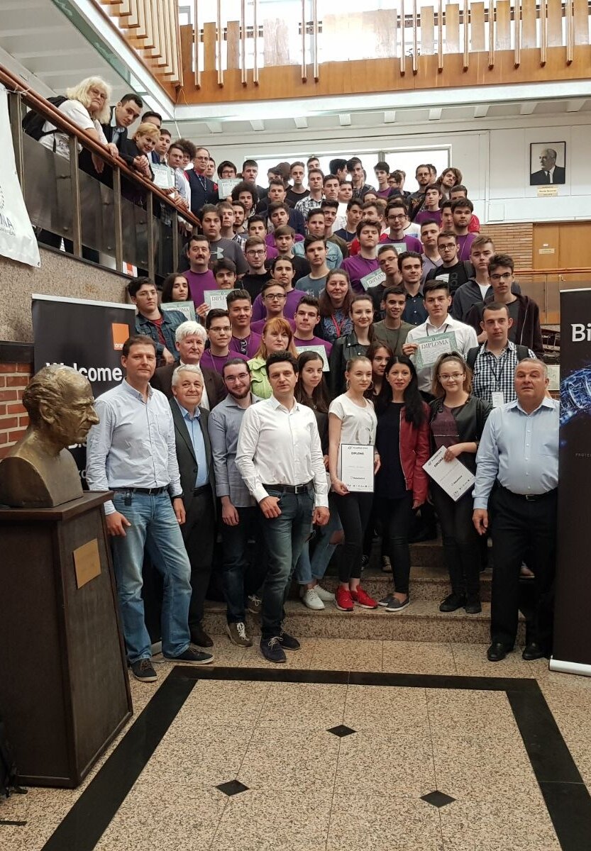 OrangePR_ro's tweet photo. Sustinem performanta elevilor care au participat la #AcadNet, competitia nationala de calculatoare si retele. Felicitari castigatorilor! https://t.co/EXgDudljwn