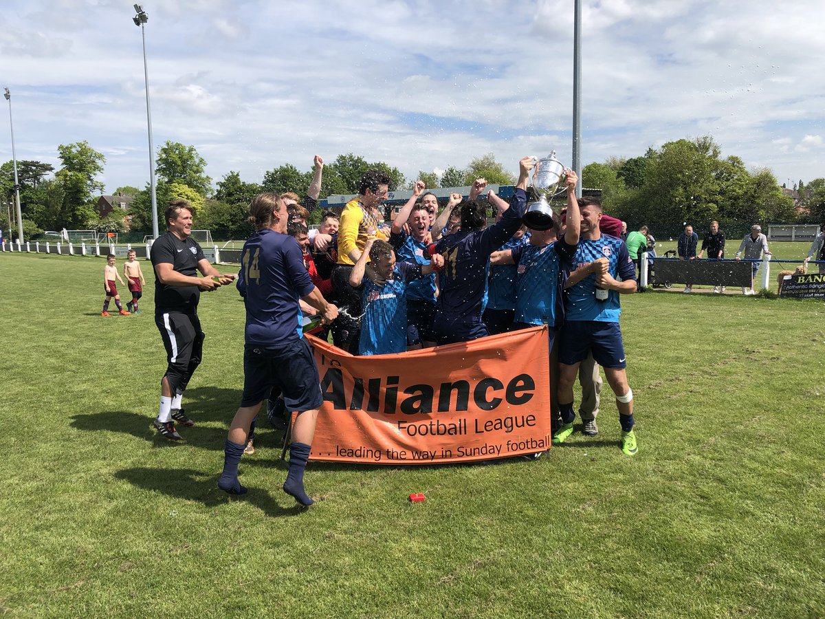 allianceleague1's tweet photo. Winners of the Billy Walton Final @SuecastleFC https://t.co/74KcY5ZfbT