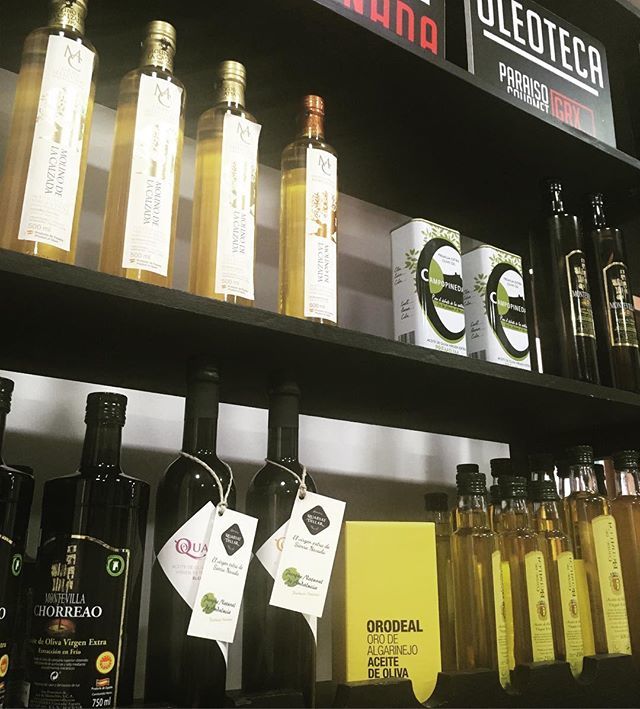 El aceite de Granada y sus propiedades 100% recomendables para nuestro día a día. Ven y llévate a casa los mejores aceites para enriquecer tus platos y tu corazón! ❤️ #AceitesGranadinos #cocinasaludable #granada #tabernaatípica #productosgourmet ift.tt/2Ice2xu