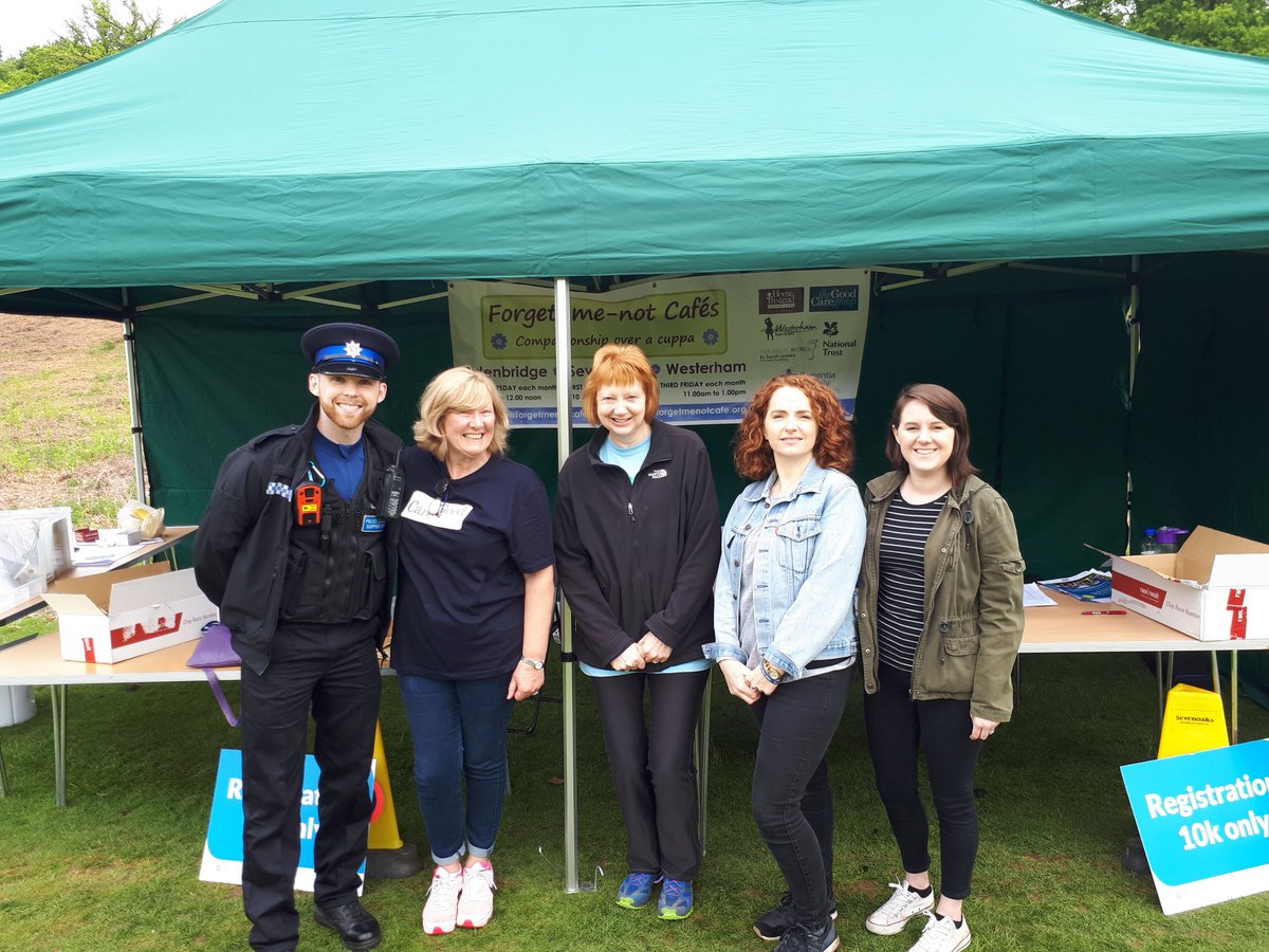 KentPolice7oaks's tweet photo. congratulations to all the runners, walkers &amp; organisers of the #runwalkpush event @KnoleNT today.
@SECAmbulance &amp; @kentfirerescue are on hand if the competition gets too fierce between @MatthewScottPCC &amp; @ACCJoShiner
Even #MrBlobby made an appearance 
@SDC_CSP @ElaineFerris2
^SK https://t.co/lkwWjJCnsR