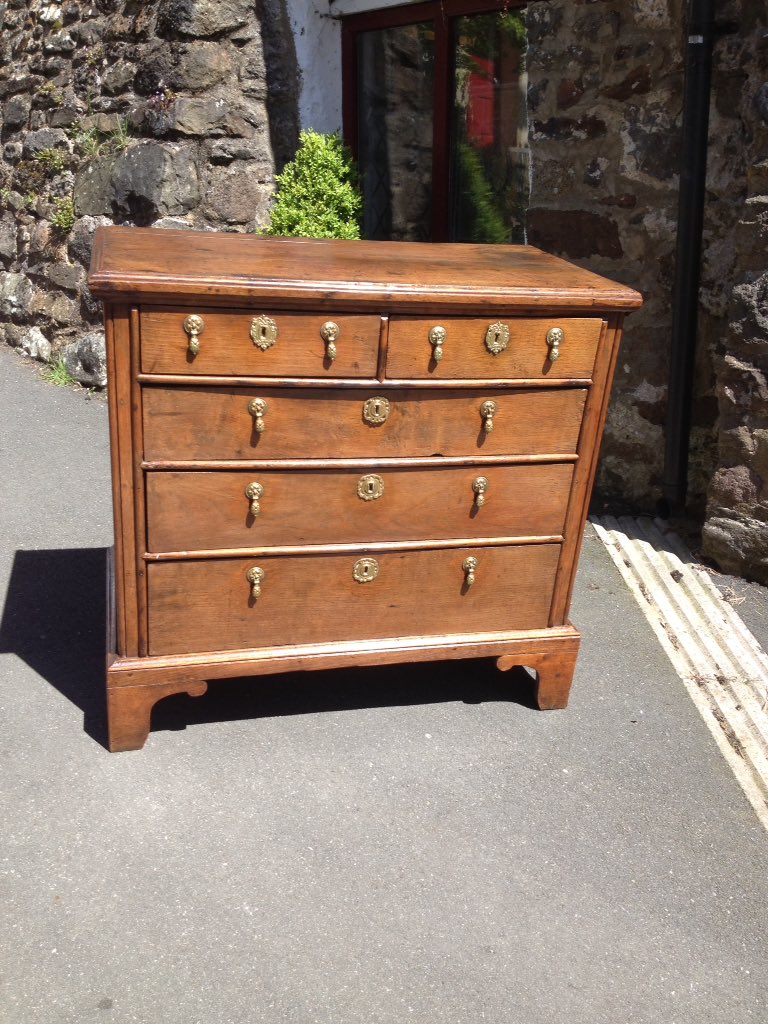 MalthouseNarb's tweet photo. Late seventeenth century oak chest of drawers, just in!! #oak #seventeenth century #chest of drawers #antiquedealersofinstagram https://t.co/k5E2nXSUvX