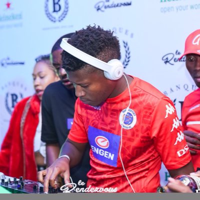 DShekesha's tweet photo. #NewProfilePic https://t.co/6EjwWjCuRJ